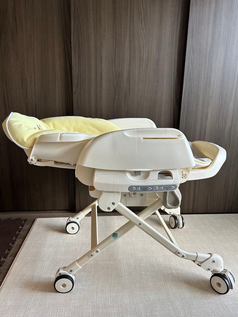 コンビ　電動　ハイローチェア　ネムリラ　オート　スウィング　combi