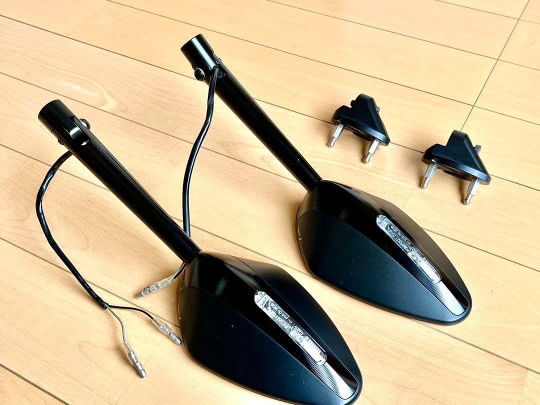 ウィンカー付きミラー rizoma リゾマミラー　Veloce L BS305