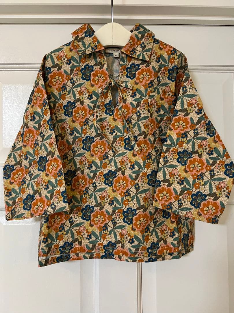 人気商品‼︎《新品・タグ付》CARAMEL 花柄 トップス