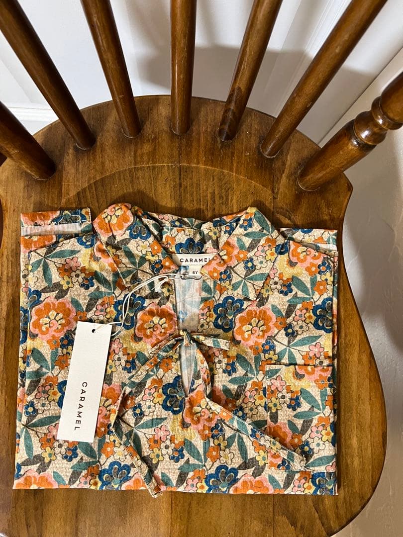 人気商品‼︎《新品・タグ付》CARAMEL 花柄 トップス