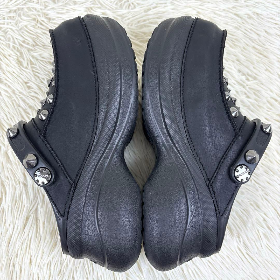 美品、crocs、クロックス、スタッズ、厚底、サンダル、黒