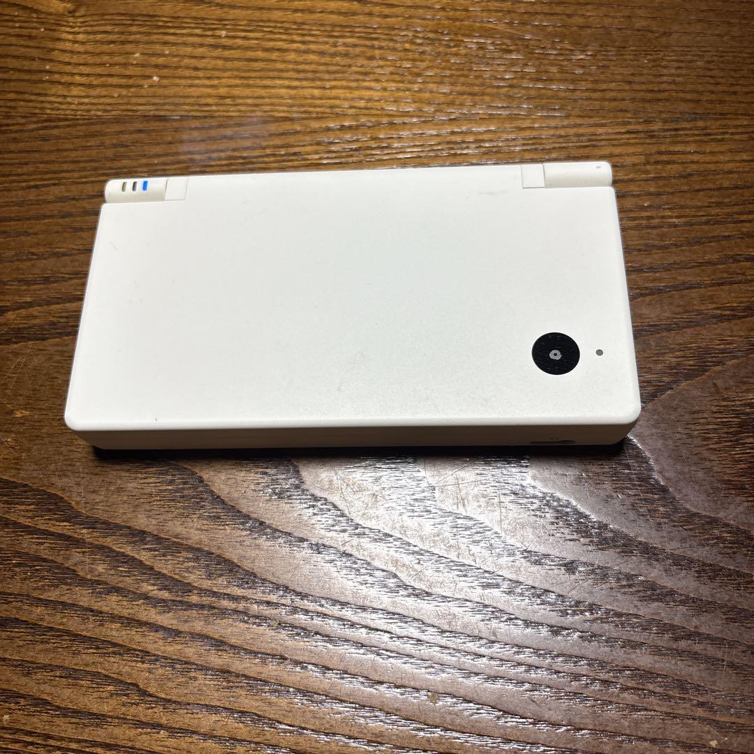 ニンテンドーDSi ホワイト ほぼ未使用