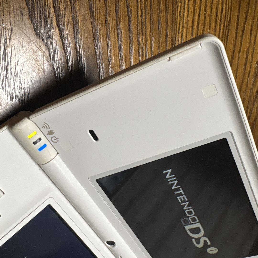 ニンテンドーDSi ホワイト ほぼ未使用