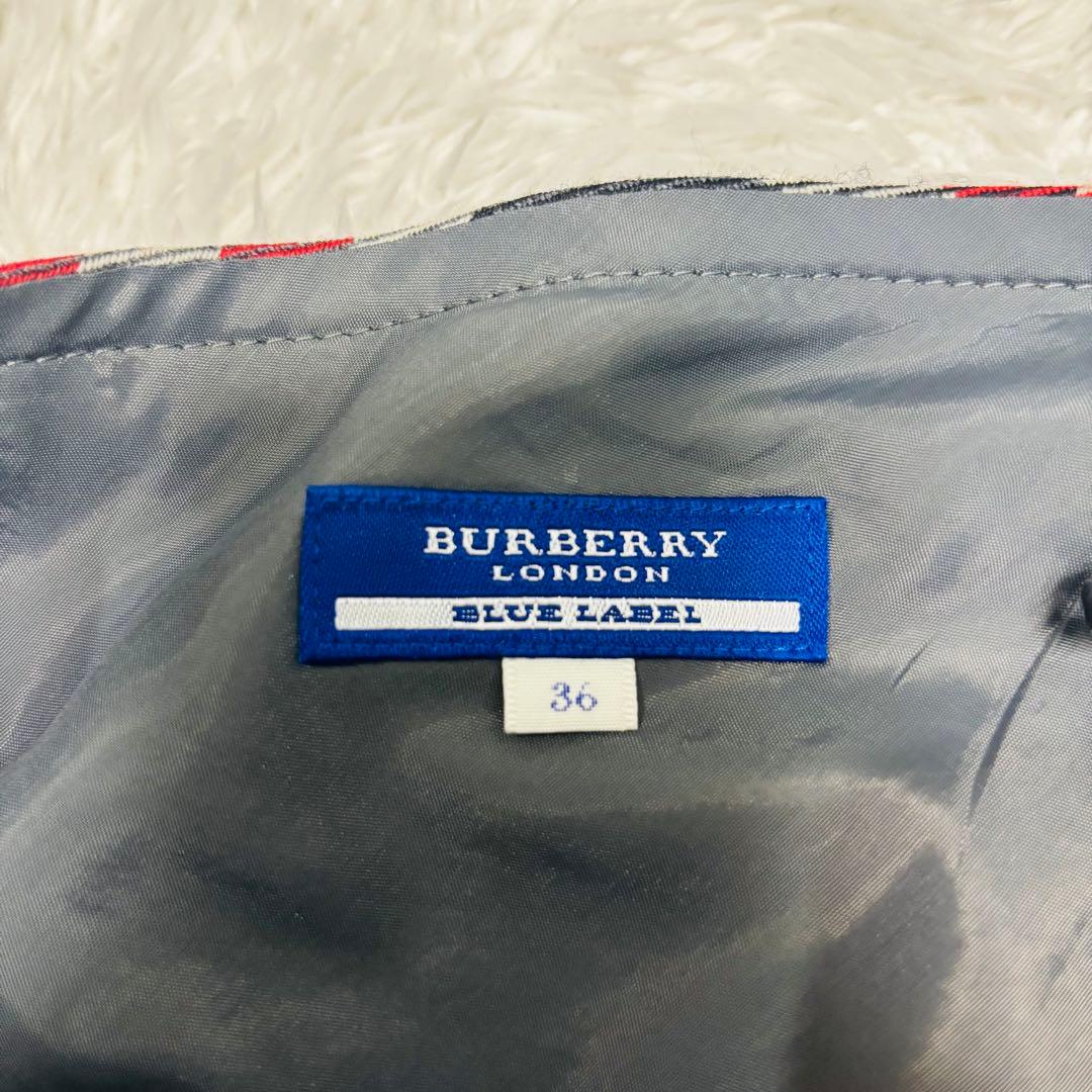 極美品 バーバリーブルーレーベル プリーツ スカート ロゴ刻印 ベルト チェック