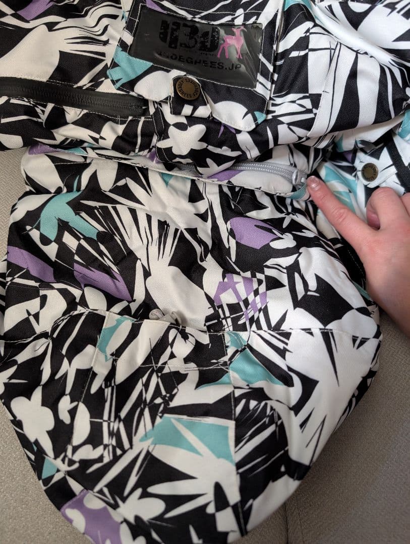 スノーボードウェア 女性用 多色デザイン