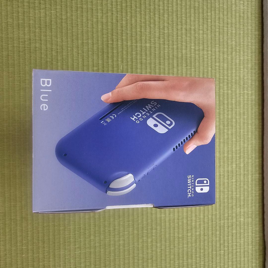 （再値下）Nintendo Switch Lite ブルー 本体＋ケース（赤）