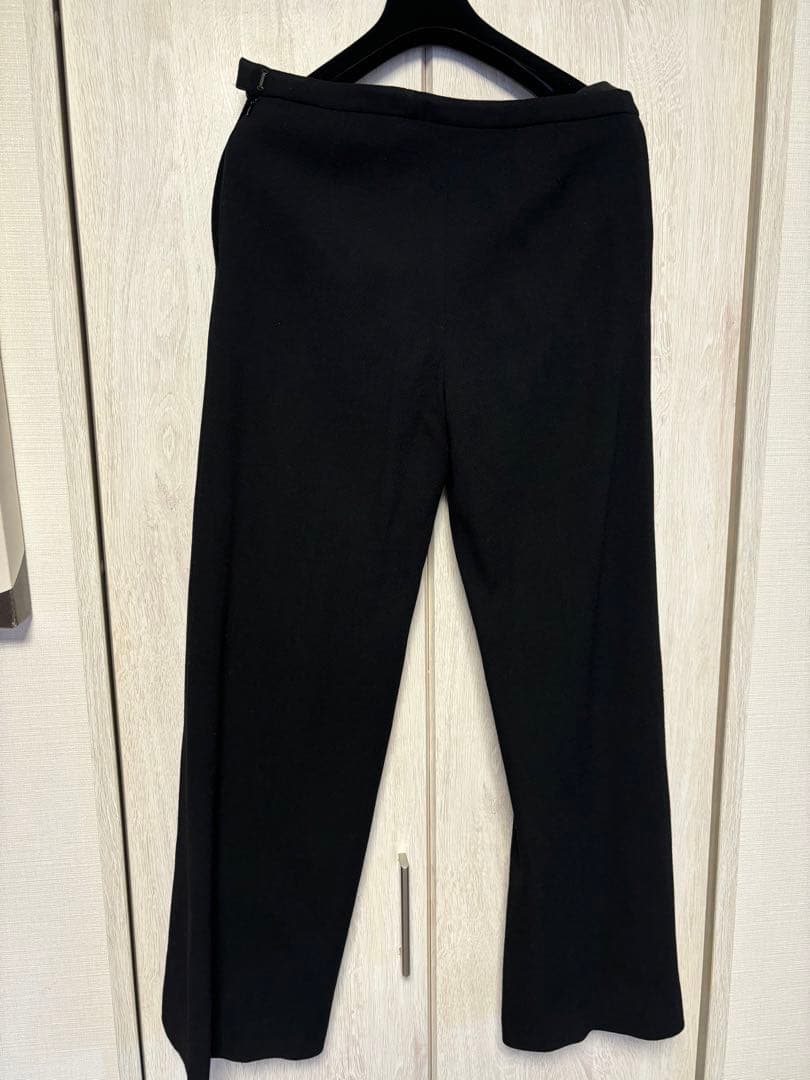 CHANEL黒 カジュアルパンツ ロゴ付き