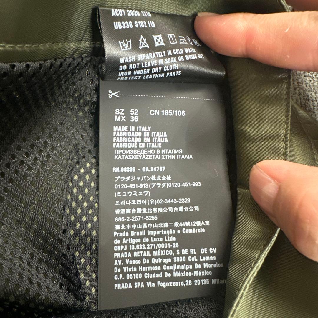 t*9様 PRADA オリーブ 三角ロゴ　ショートパンツ 52