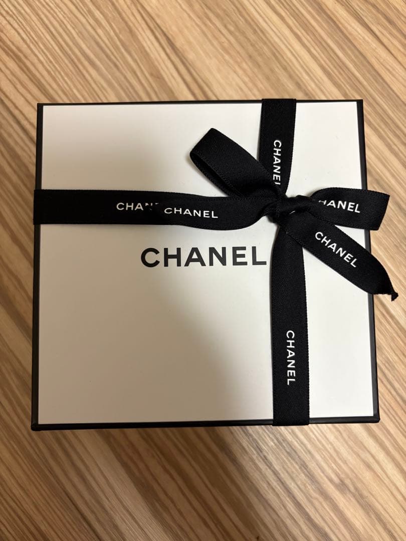 値下げweek!CHANEL ファンテジードゥ　チーク 限定版