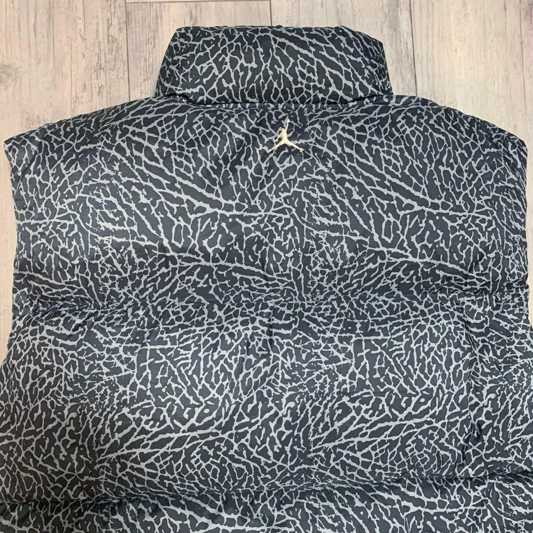 海外限定 ジョーダンブランド エレファント 総柄ダウンベスト