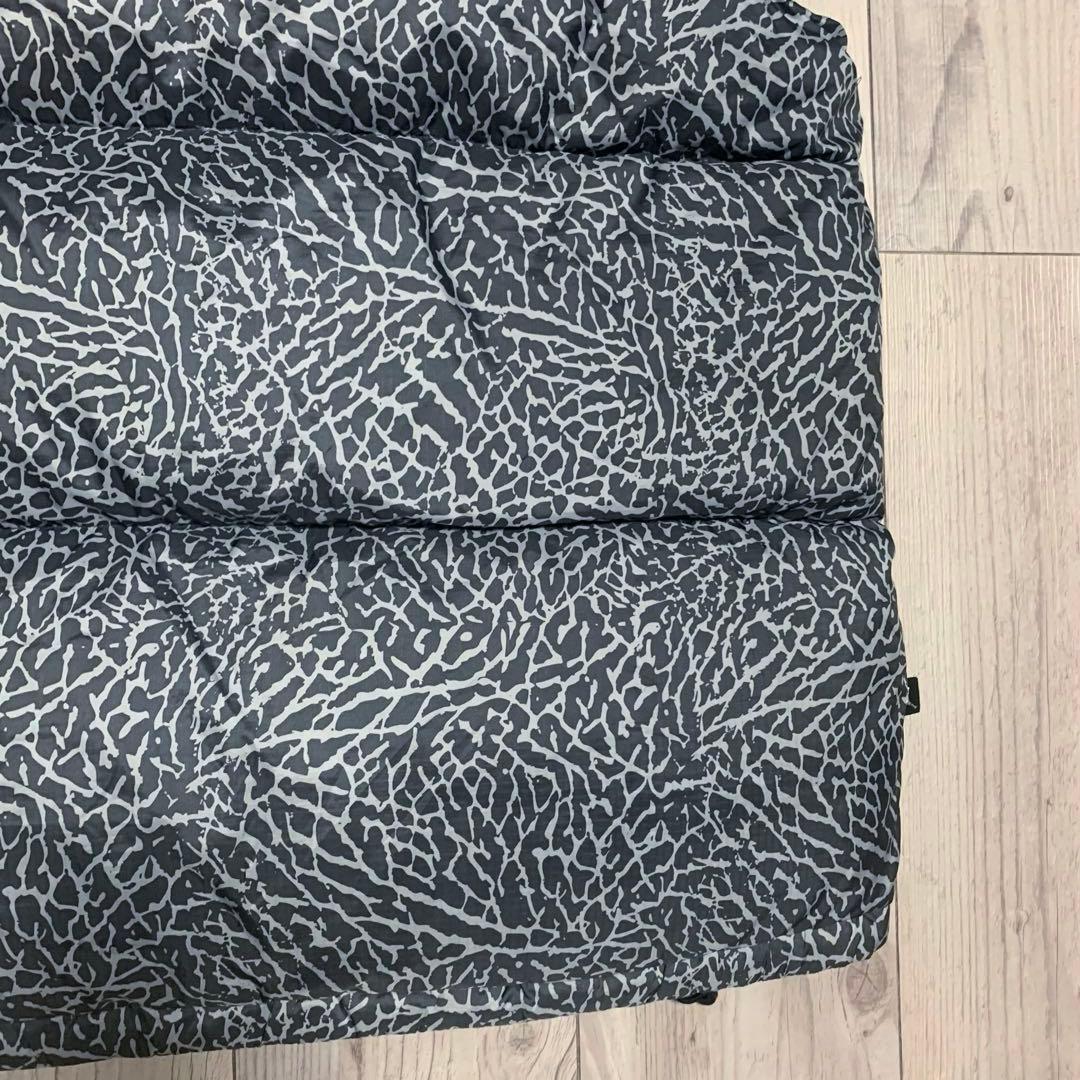 海外限定 ジョーダンブランド エレファント 総柄ダウンベスト