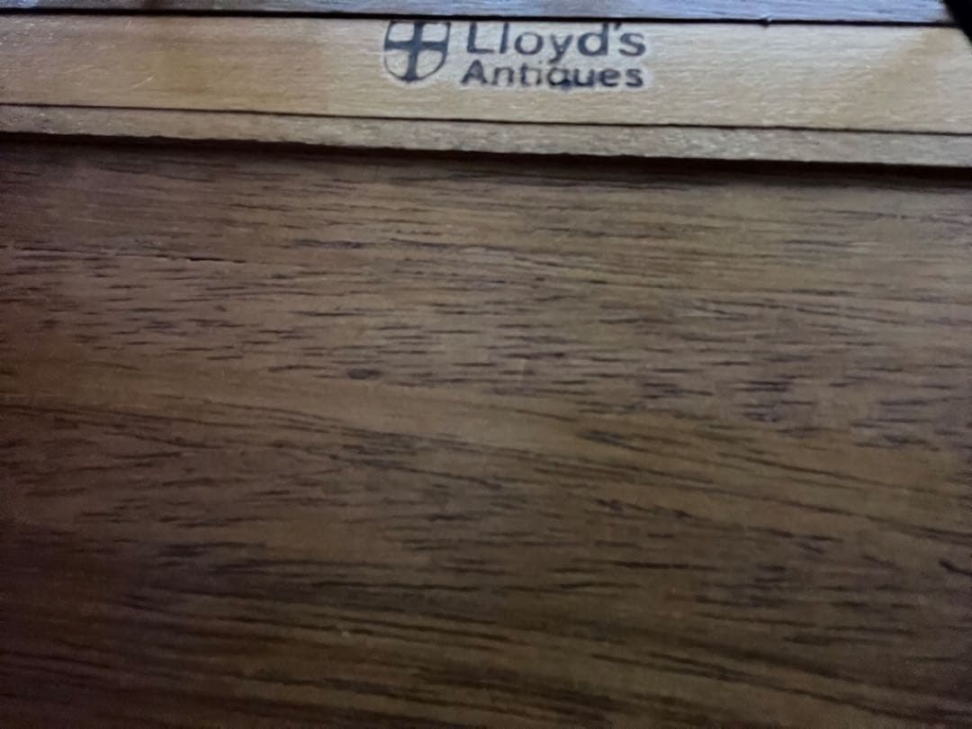 ロイズアンティークス　サイドボード