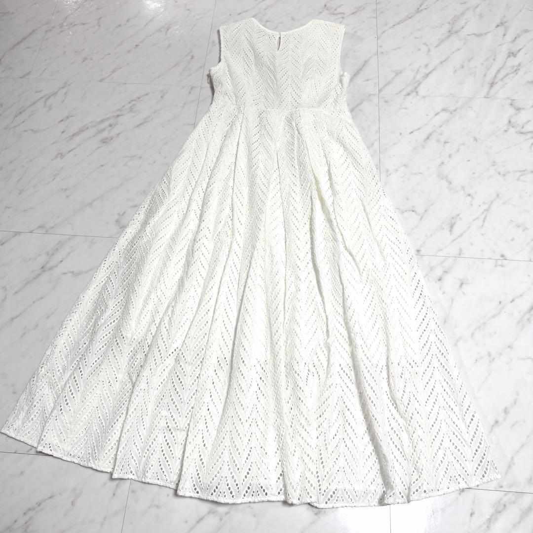 【美品】完売品✨️アニュアンス カットワークレースマキシワンピース 美ライン