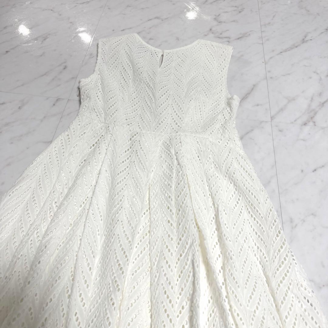 【美品】完売品✨️アニュアンス カットワークレースマキシワンピース 美ライン