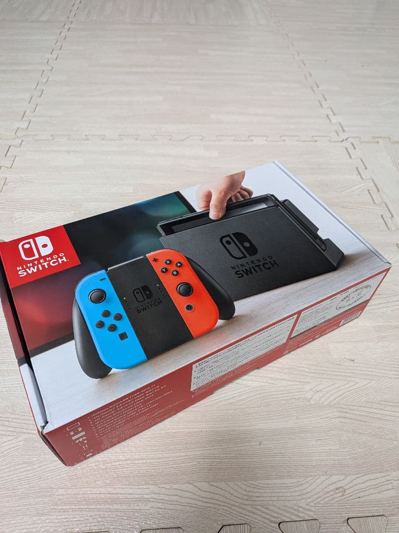 Nintendo Switch 本体 ジョイコン4色　グリーン/レッド ほか