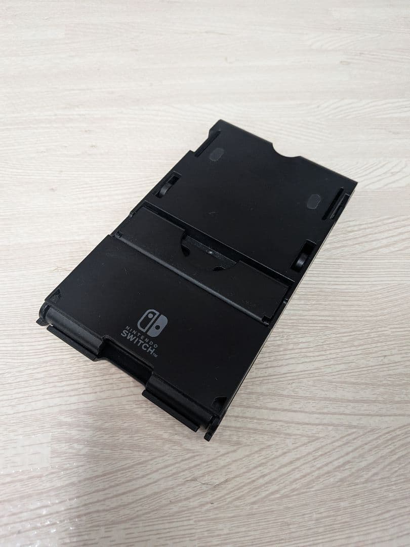 Nintendo Switch 本体 ジョイコン4色　グリーン/レッド ほか