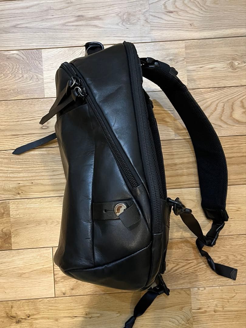 【正月値下げKATUYUKI KODMA 】レザーバックパック