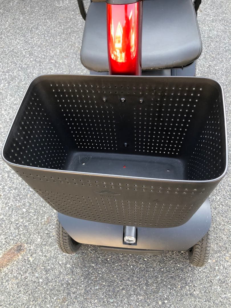 WHILL　Model S　4輪スクーター　電動車いす　　赤色　フルオプション