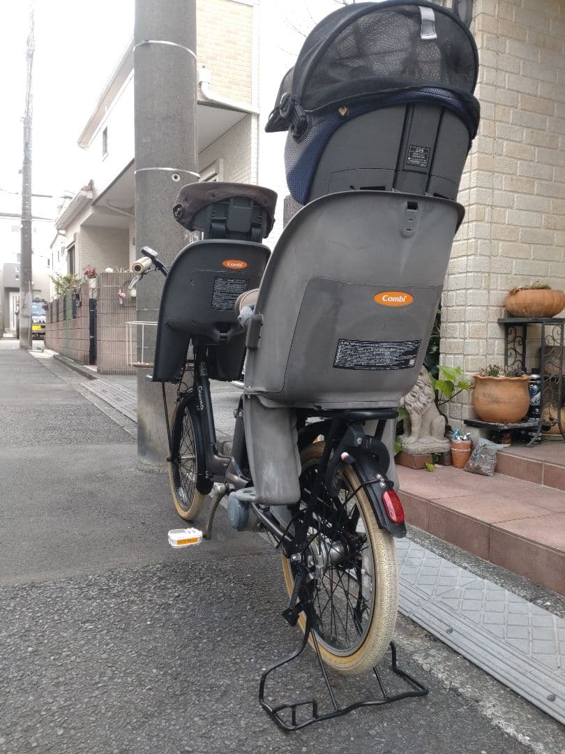 配送可★直接引渡可カスタム【ギュットアニーズ】電動アシスト自転車★充電器付３人乗