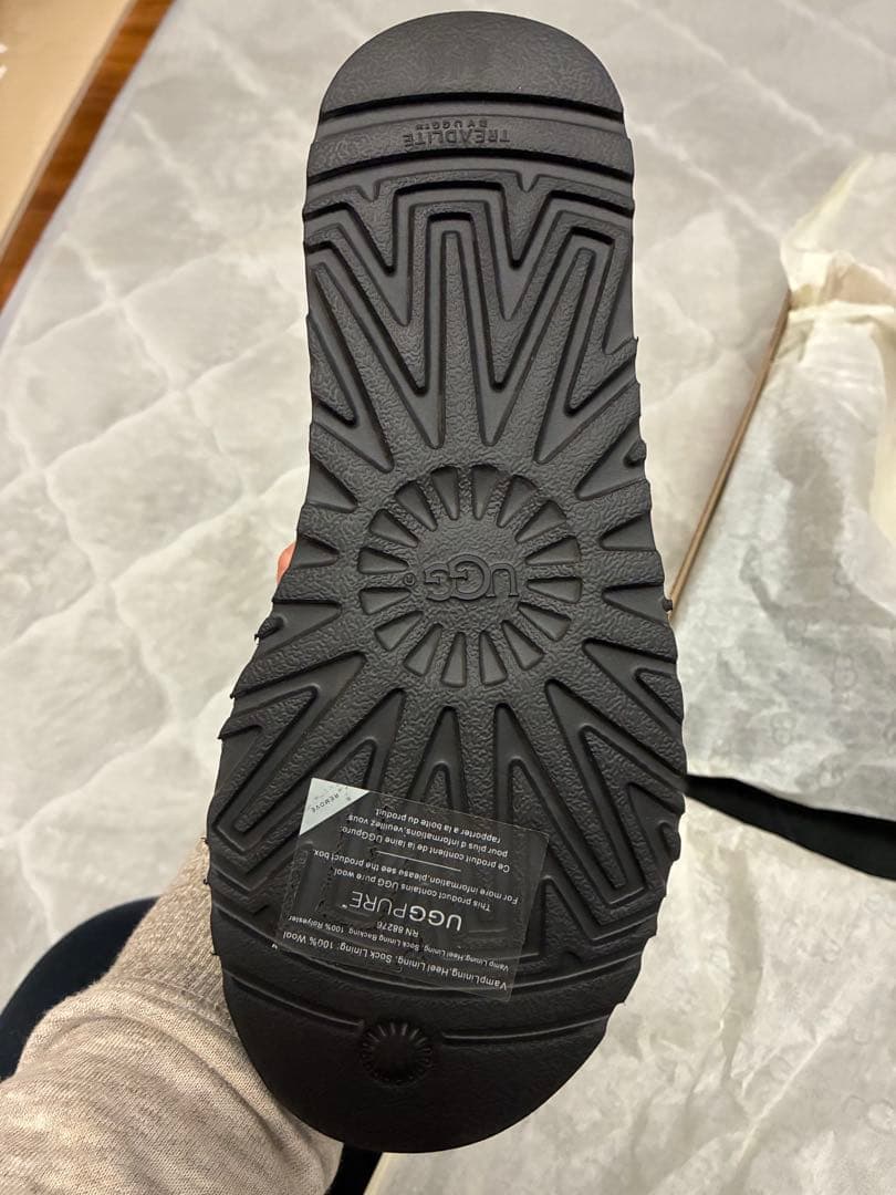 ブラック ムートンブーツ