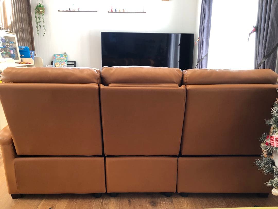 ニトリ3人掛けテーブル付き電動両側リクライニングソ ファNビリーバ