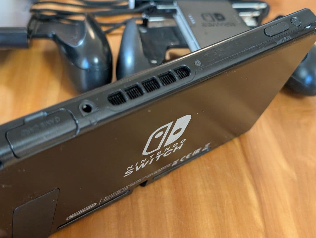 Nintendo Switch 本体 スイッチ　ジョイコン5個　写真のもののみ