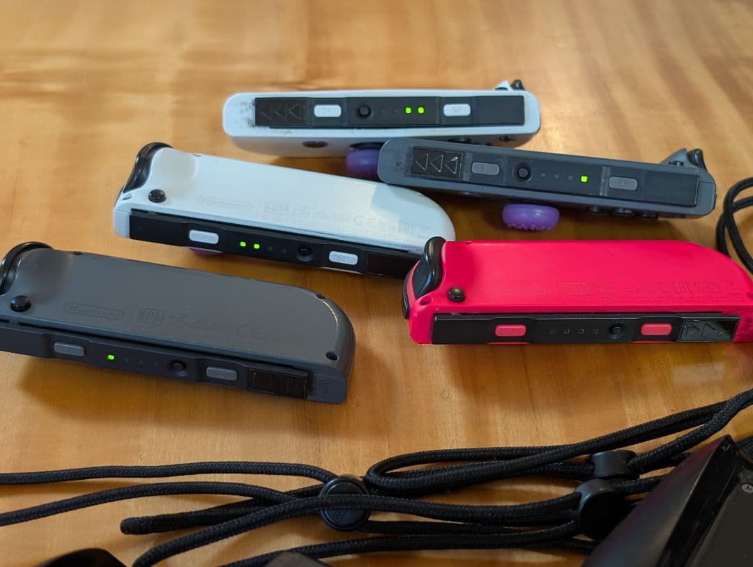 Nintendo Switch 本体 スイッチ　ジョイコン5個　写真のもののみ