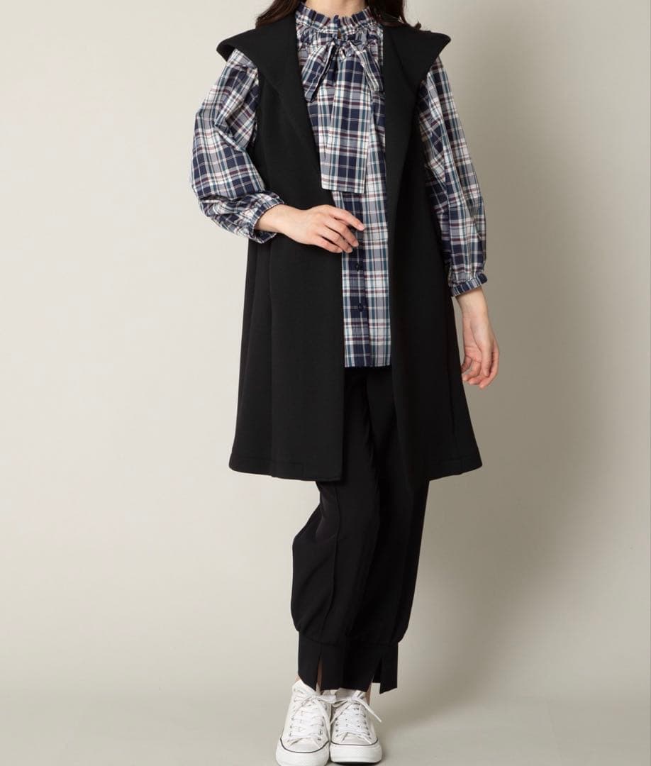 美品☆ローズティアラダンボールニットジレベスト黒大きいサイズ46