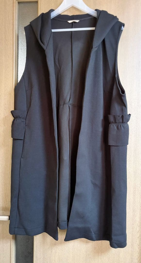 美品☆ローズティアラダンボールニットジレベスト黒大きいサイズ46