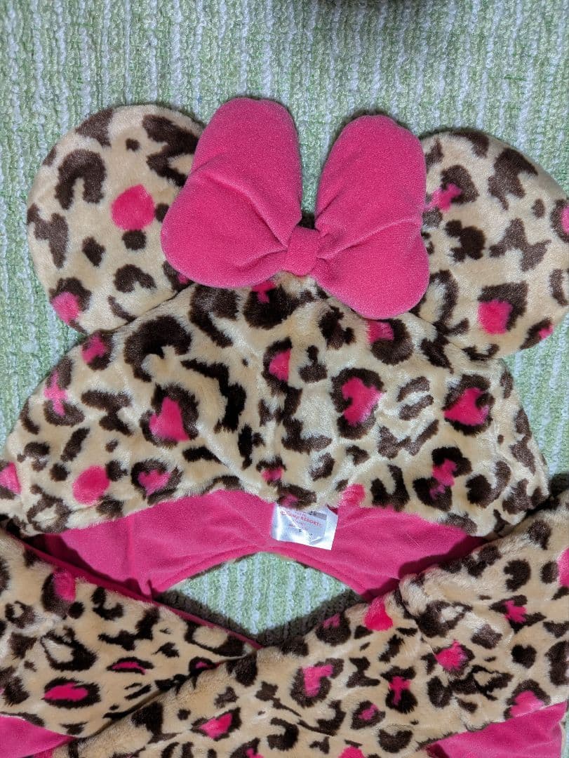 ディズニー　ミニーマフラーキャップ