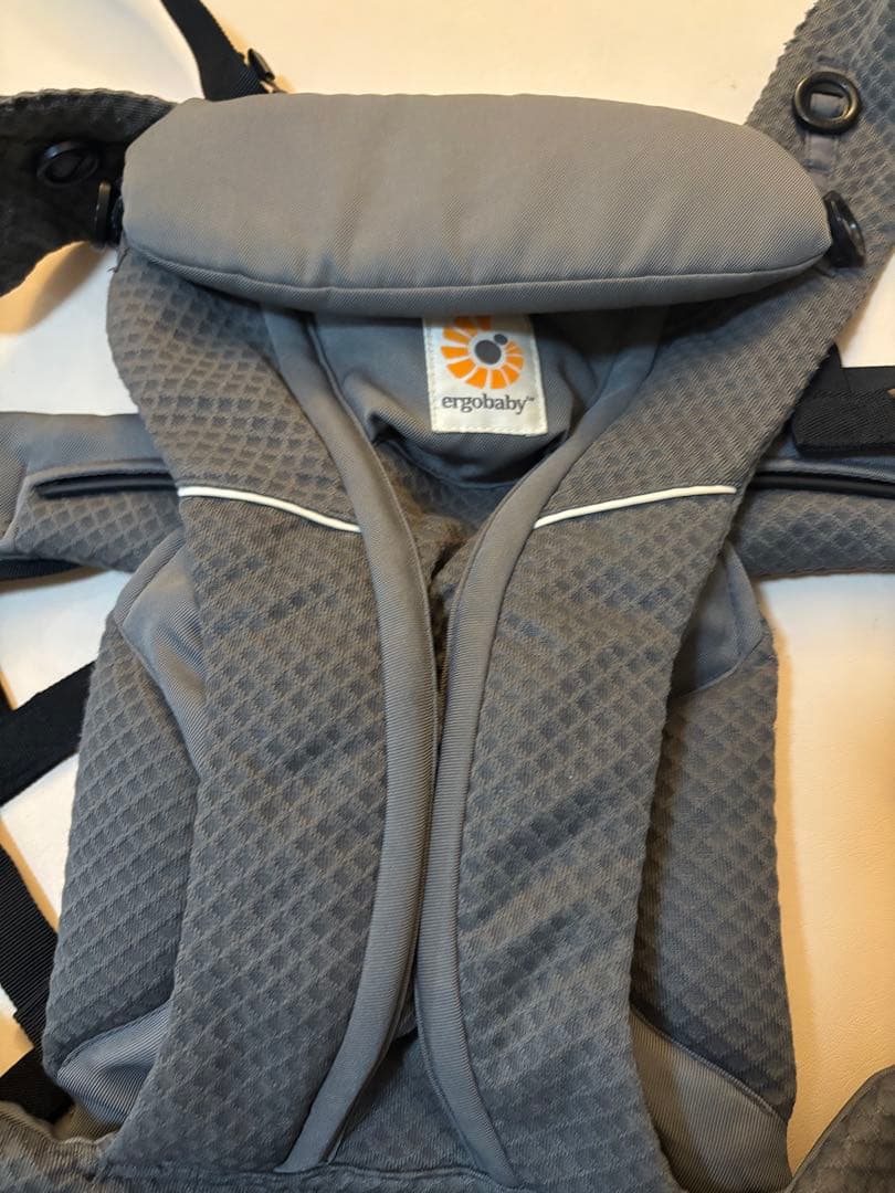 エルゴベビー　　OMNI Breeze (オムニブリーズ)