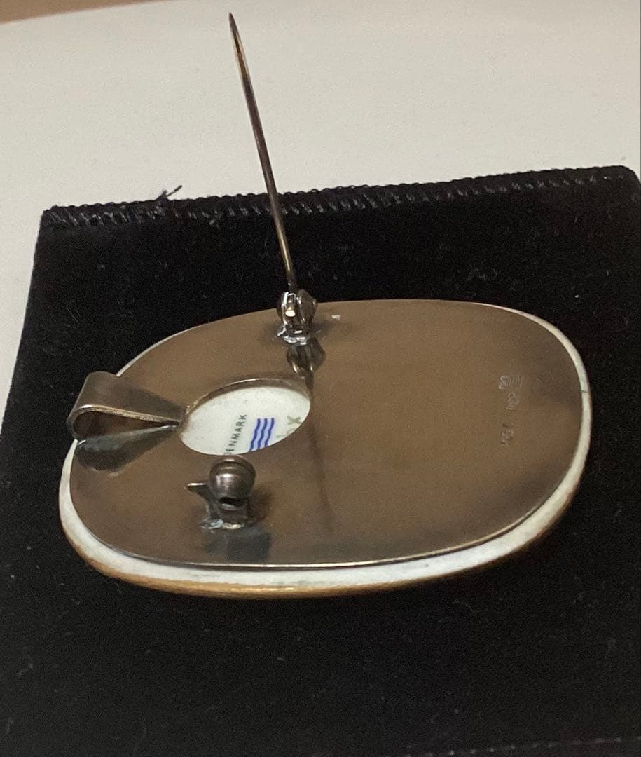 フローラダニカ　ブローチ　すみれ