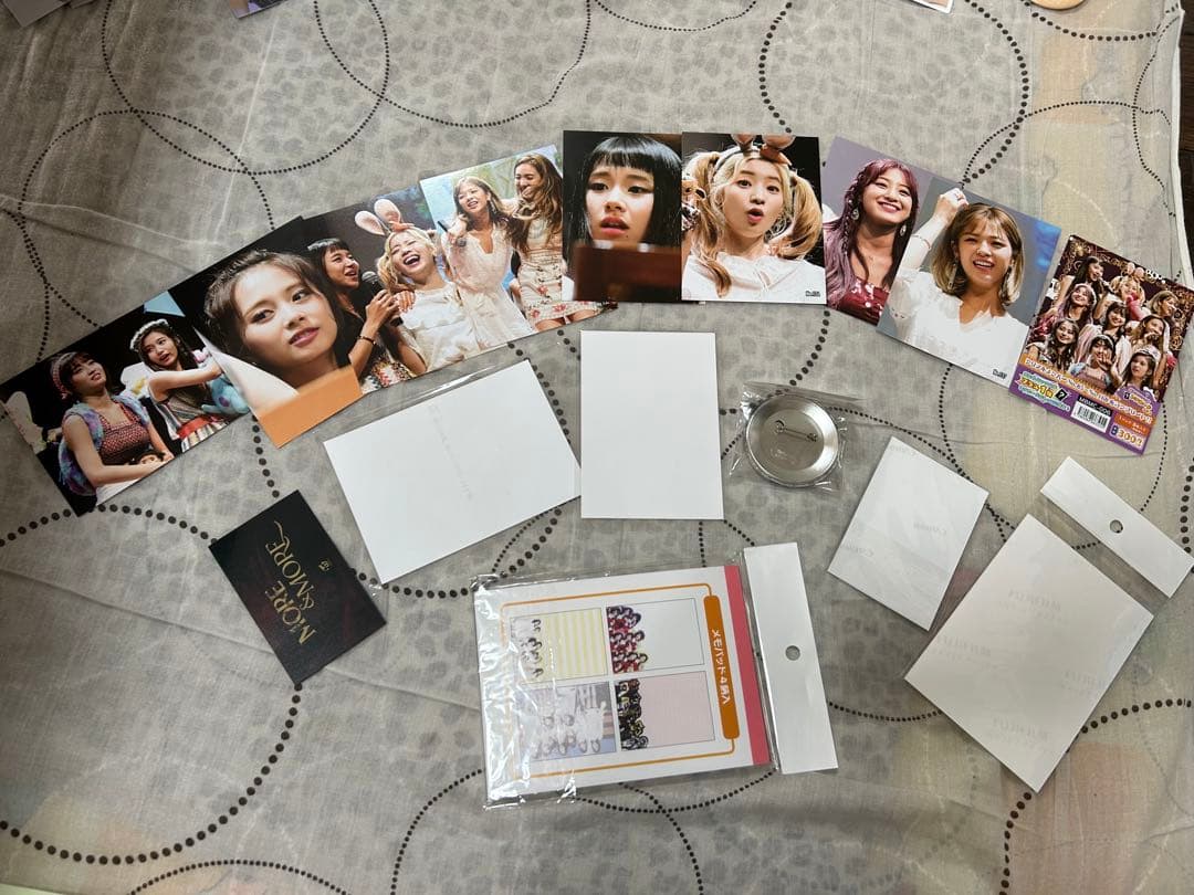 ツウィ うちわ ポスター アルバム aboutzu ラントレ まとめ売り