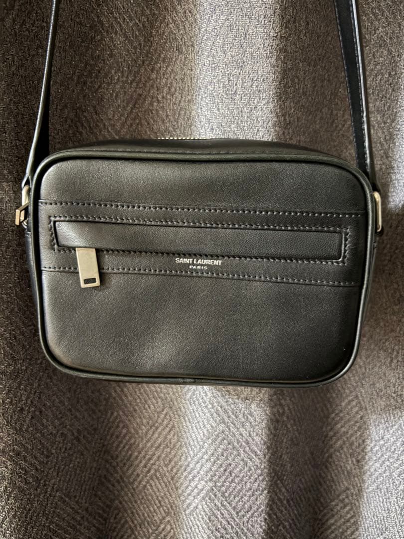サンローラン スモールカメラバッグ ブラック レザー