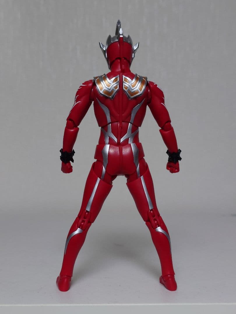 【しー】SHFiguartsウルトラマンリブット&レグロス&カルミラセット