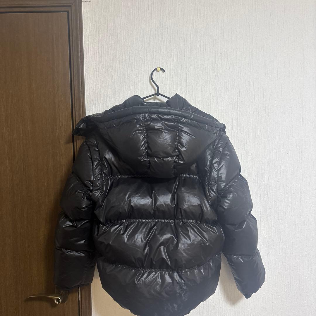 GUESS ブラック ダウンジャケット Mサイズ