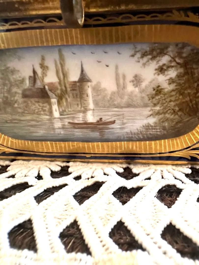 アンティーク　セーブル小物入れ