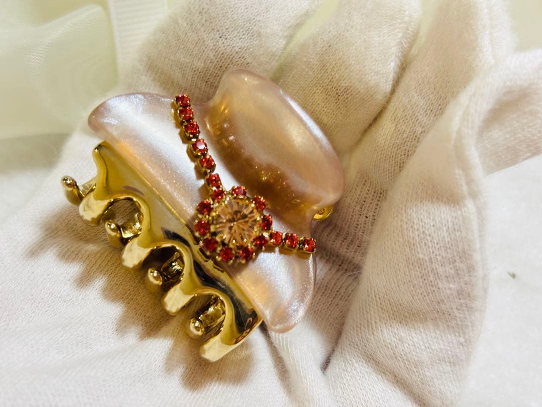 【極美品】acca クリップ　スワロフスキー　ヘアクリップ