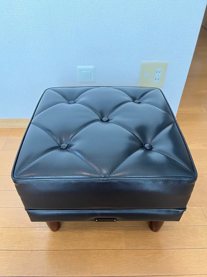 カリモク60 オットマン ブラック