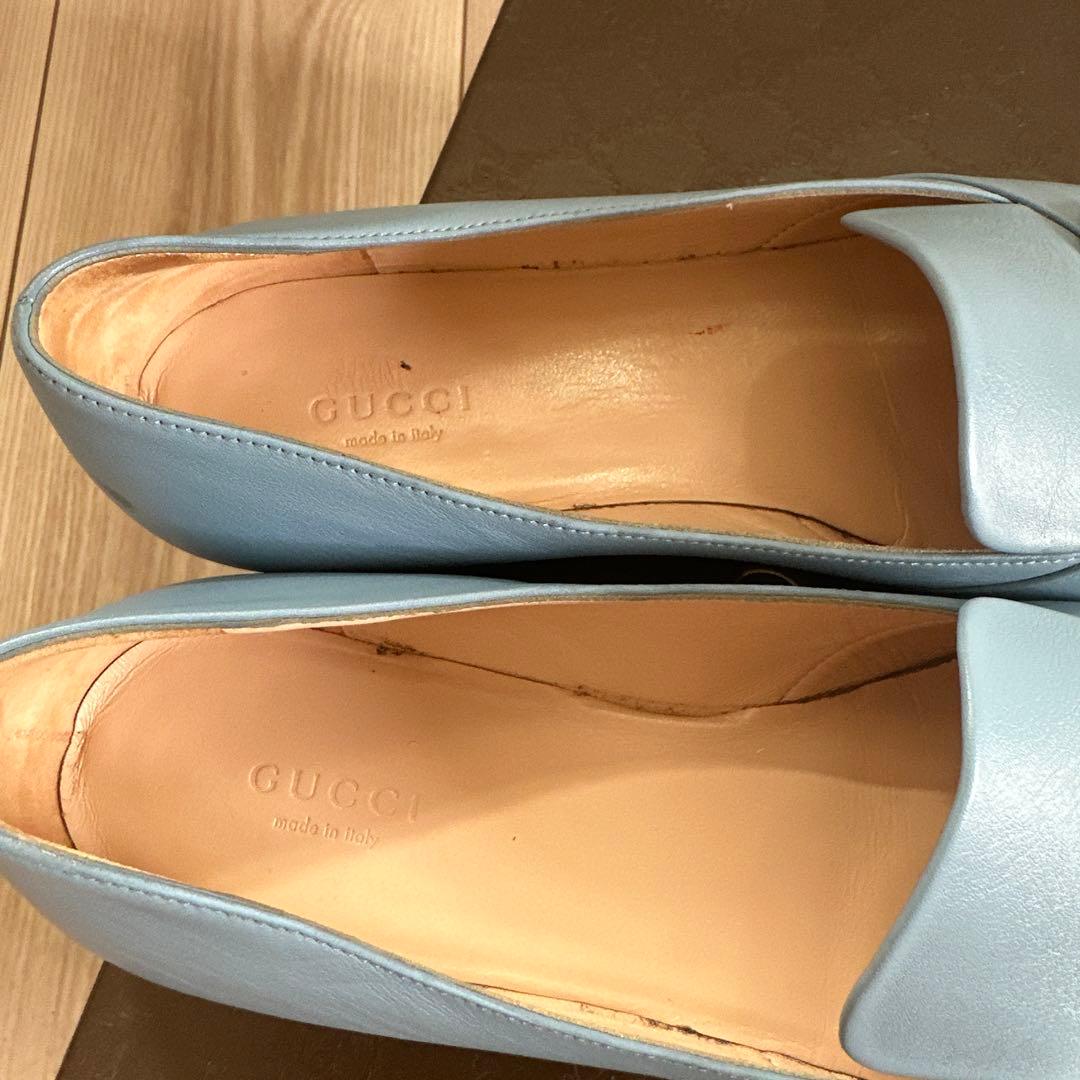 GUCCI 水色 レザー ローファー