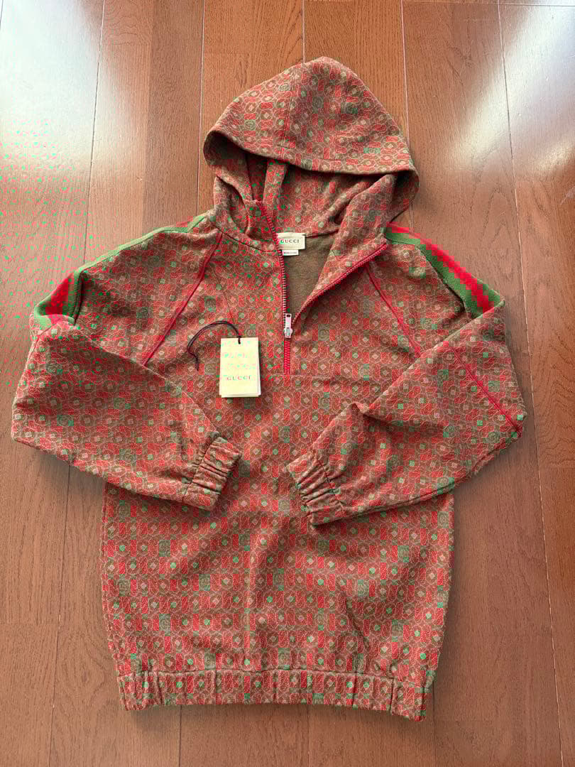 ♡GUCCI♡超美品！ロゴスウェットパーカー