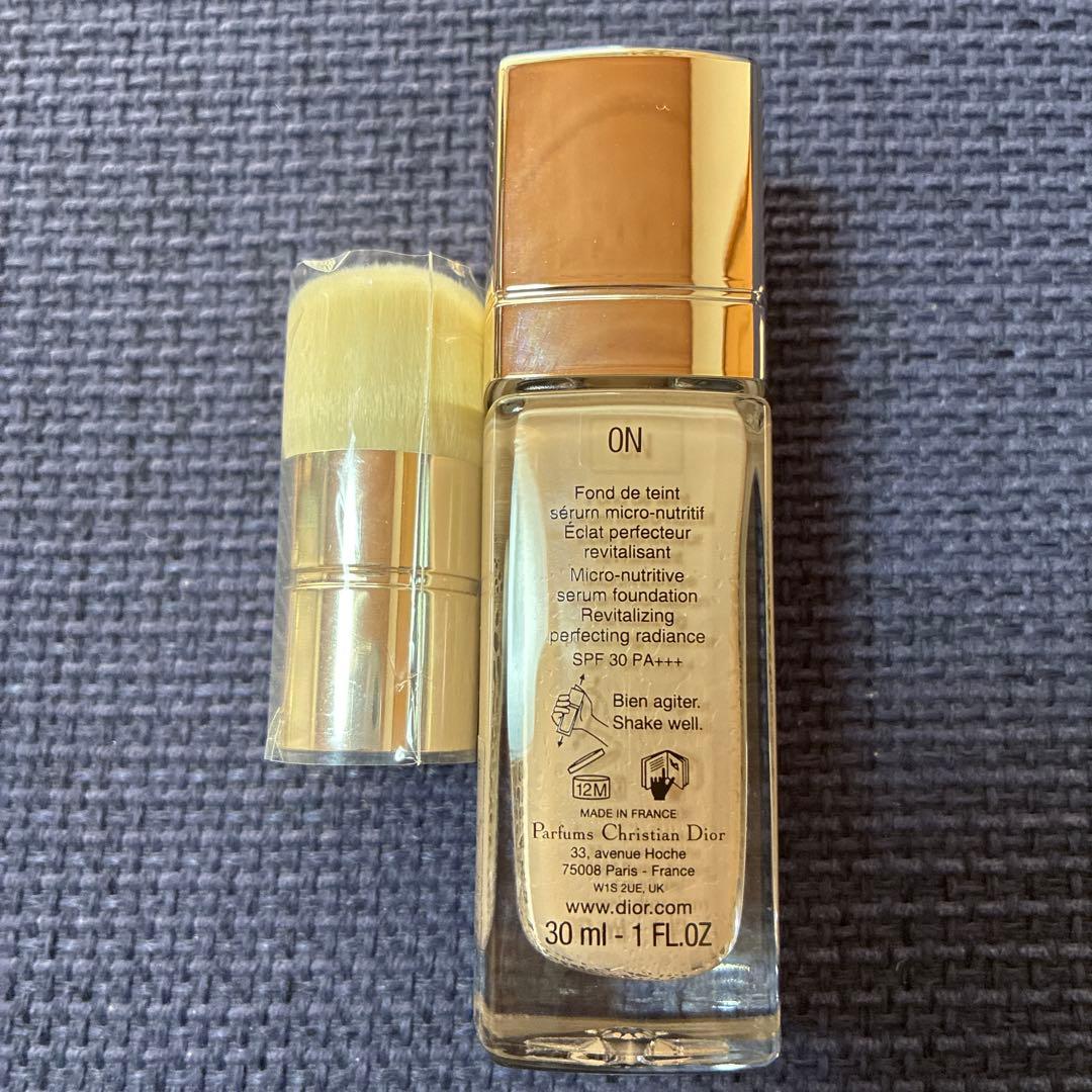 ディオール プレステージ ル マイクロ フルイド タン 0N