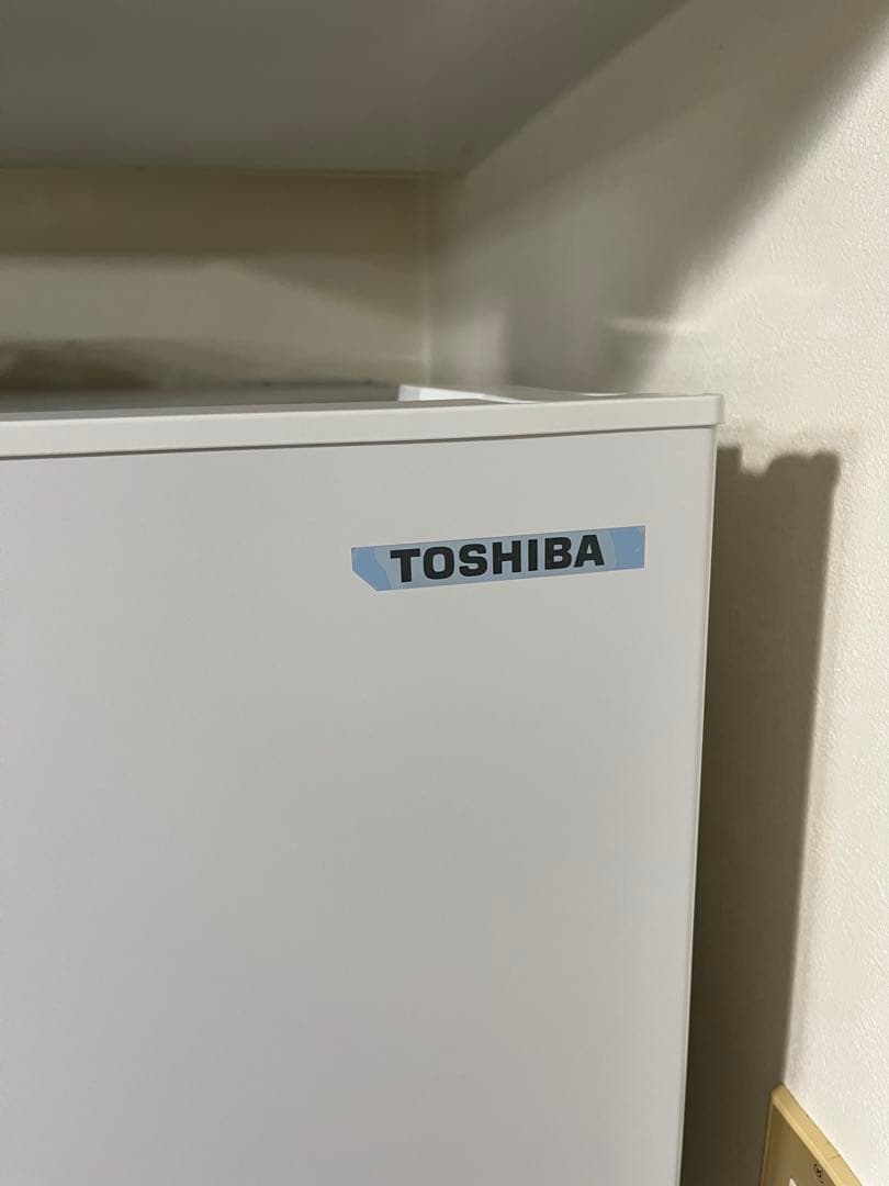 【超メルカリ市お値引き】TOSHIBA 冷蔵庫 ホワイト　294リットル
