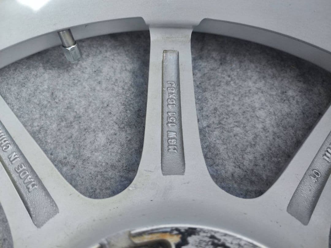 トヨタ　ラクティス　ホイール　スタッドレスタイヤ　175/60R/16