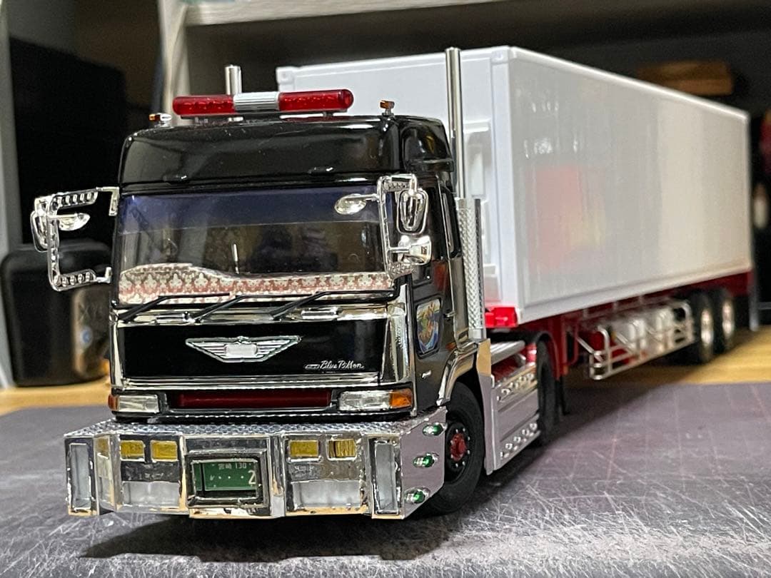 デコトラ‼️1/32 40フィート海コントレーラー2軸MG付きシャーシ