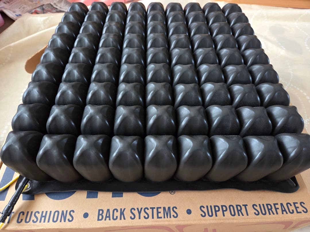 ROHO 椅子用クッション 黒