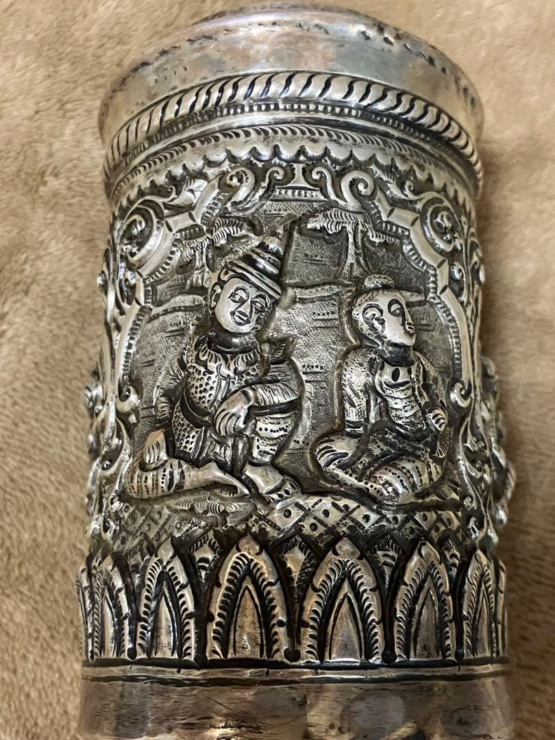 銀製 アンティーク小物入れミャンマー産カレンシルバー