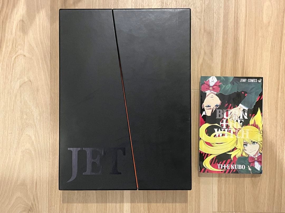 BLEACH art book 、BURN THE WITCH 0巻