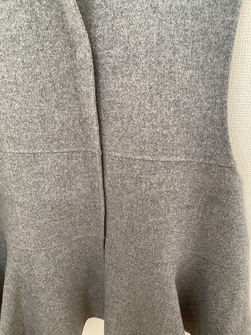 美品 st.cecilia girlishリバーウールフレアジレ　グレー