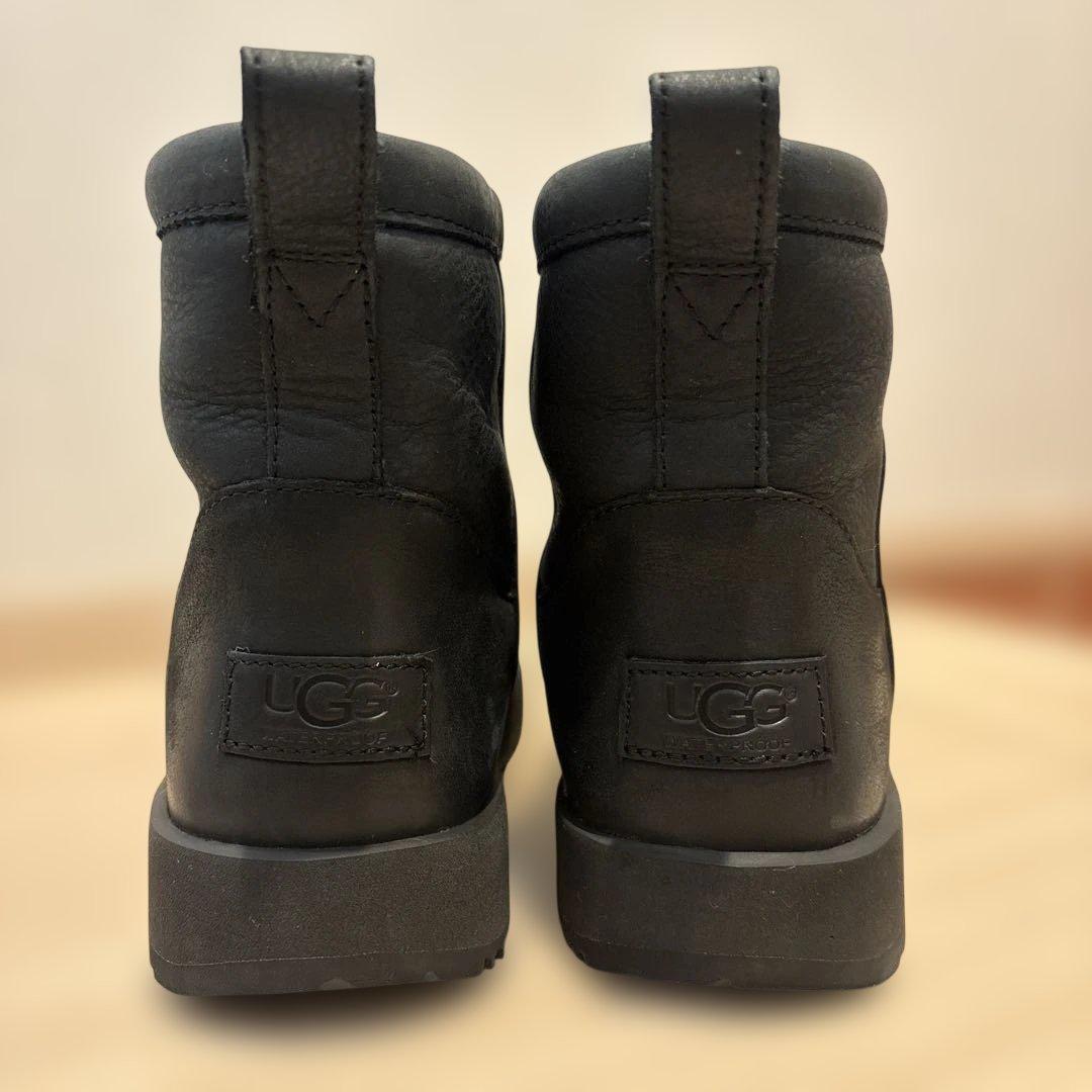 UGG 24cm★防水モデルレザーブラックウォータープルーフ★ビブラムソール